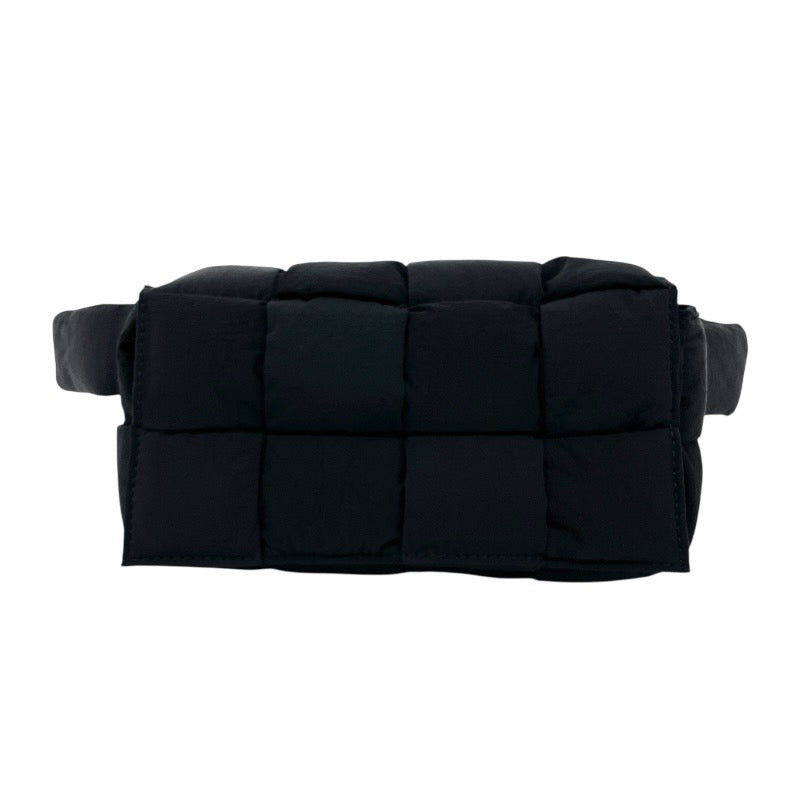 【BOTTEGAVENETA】ボッテガヴェネタ パデット テック カセット 679763 ショルダーバッグ ナイロン メンズ ウエスト ボディ 黒 ブラック マキシイントレチャート レディース