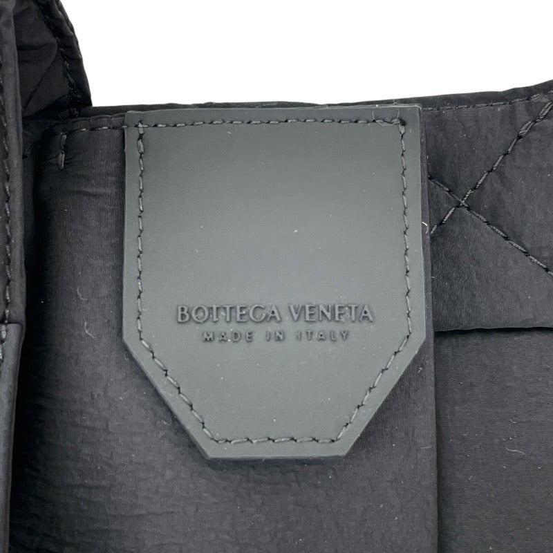 【BOTTEGAVENETA】ボッテガヴェネタ パデット テック カセット 679763 ショルダーバッグ ナイロン メンズ ウエスト ボディ 黒 ブラック マキシイントレチャート レディース