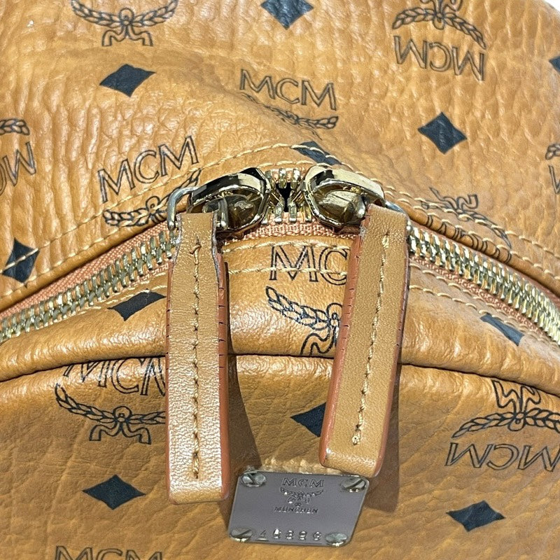 【MCM】エム・シー・エム スターク サイドスタッズ バックパック MMK7AVE99CO001 リュック・デイパック レザー メンズ ヴィセトス ブラウン レディース