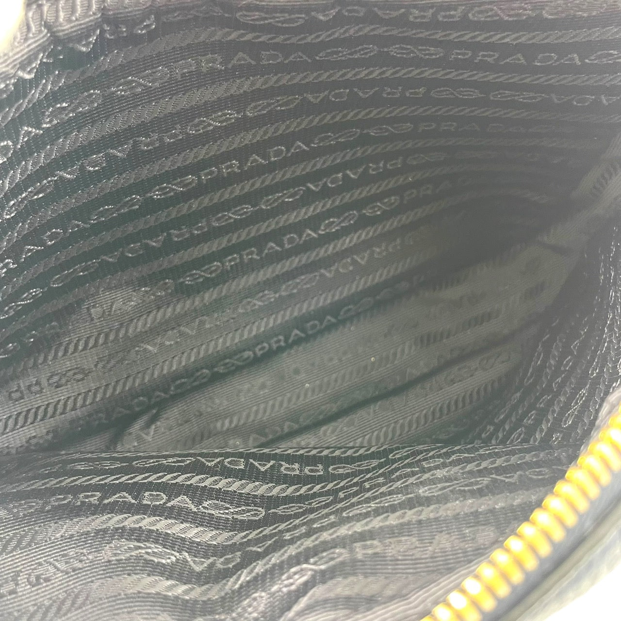 【PRADA】プラダ 1BH079 ショルダーバッグ レザーレディース ダブルジップ ポシェット 本革 クロスボディ ポーチ