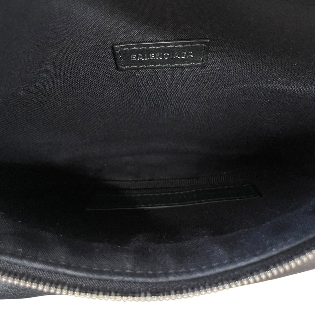 【BALENCIAGA】バレンシアガ エブリデイ ベルトパック 579617 ウエストバッグ レザーメンズ ボディバッグ ショルダーバッグ ロゴ 黒 ブラック