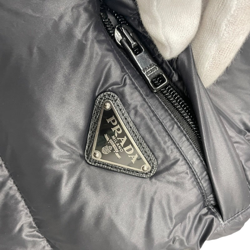 【PRADA】プラダ SGJ258 ダウンジャケット ナイロンメンズ ボンバー 黒 ブラック サイズ52 三角プレート