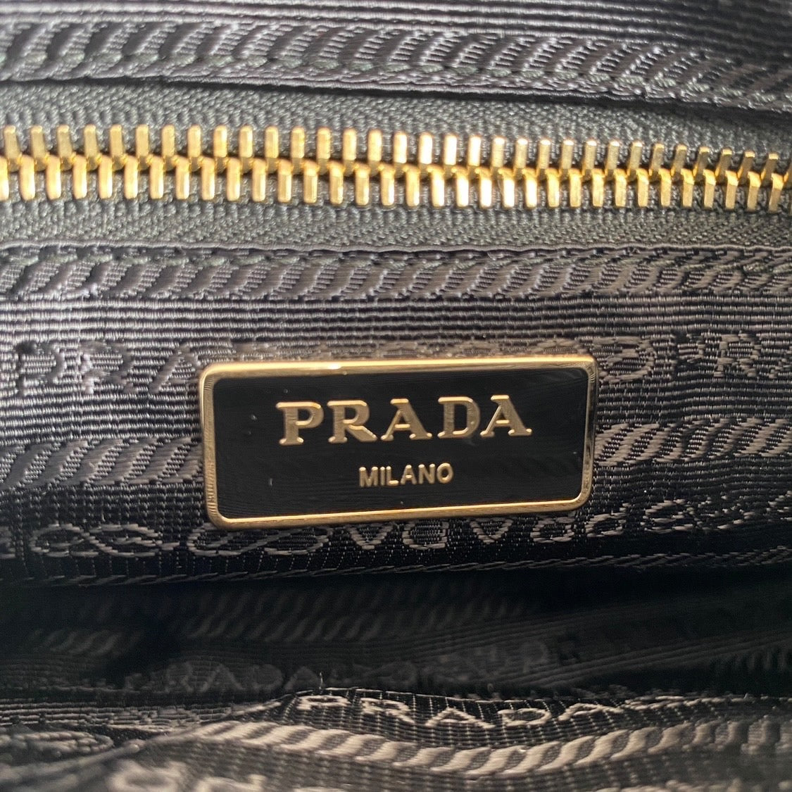 【PRADA】プラダ パデッド 1BC157 ショルダーバッグ レザー レディース 2WAY 本革 チェーン ポーチ付 黒