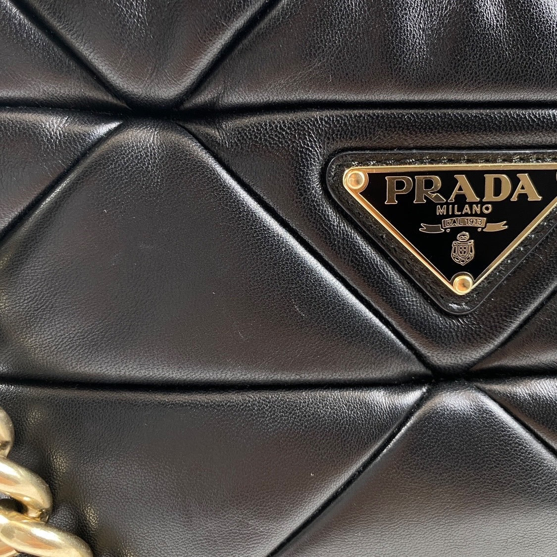 【PRADA】プラダ パデッド 1BC157 ショルダーバッグ レザー レディース 2WAY 本革 チェーン ポーチ付 黒