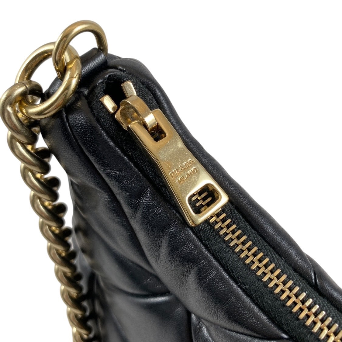 【PRADA】プラダ パデッド 1BC157 ショルダーバッグ レザー レディース 2WAY 本革 チェーン ポーチ付 黒
