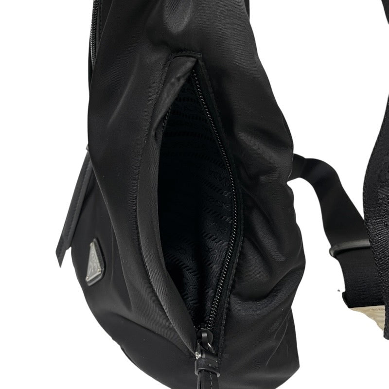 【PRADA】プラダ ボディバッグ 2VZ092 ボディバッグ ナイロン メンズ ショルダー 黒 ブラック Re-nylon リナイロン