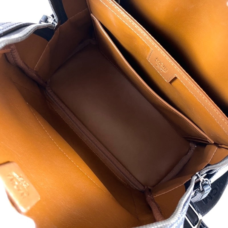 【MCM】エム・シー・エム スターク バックパック MMK6SVE37BK001 リュック・デイパック レザー ユニセックス ヴィセトス サイドスタッズ付 黒 ブラック