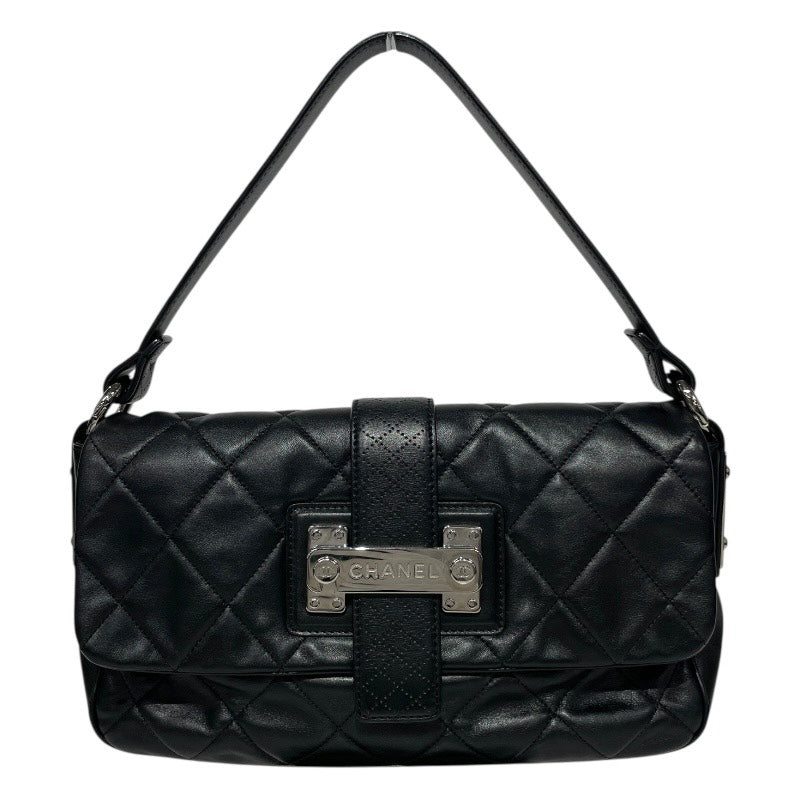 CHANEL ブラックレザー ショルダーバッグ CHANEL ブラックレザー ショルダーバッグ レザーショルダー
