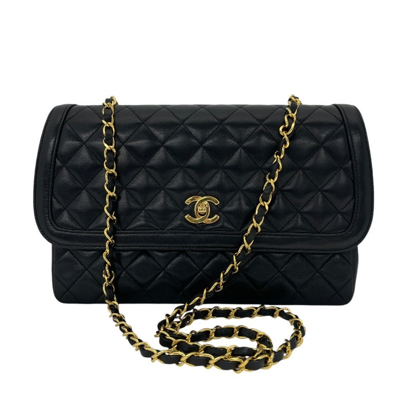 【CHANEL】シャネル マトラッセ ショルダーバッグ ラムスキンレディース ポーチ付き　チェーンショルダーバッグ　ターンロック金具　ココマーク