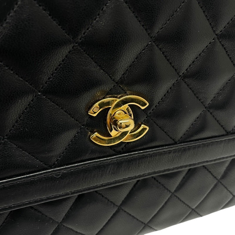 【CHANEL】シャネル マトラッセ ショルダーバッグ ラムスキンレディース ポーチ付き　チェーンショルダーバッグ　ターンロック金具　ココマーク