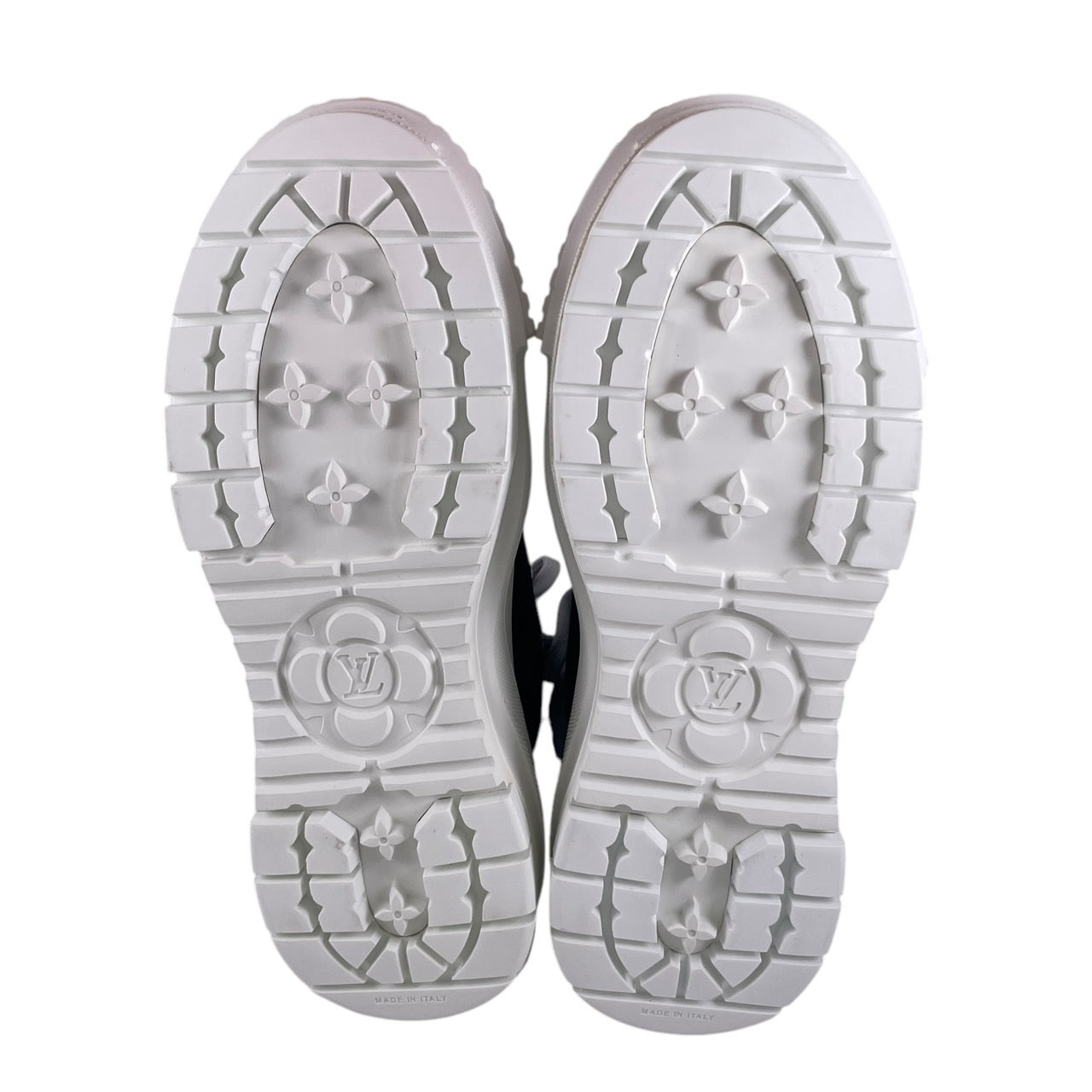 【LOUIS VUITTON】ルイ・ヴィトン SQUAD 1A96ER スニーカー キャンバス レディース LVスクァッドライン ハイカット モノグラム ブラック ホワイト