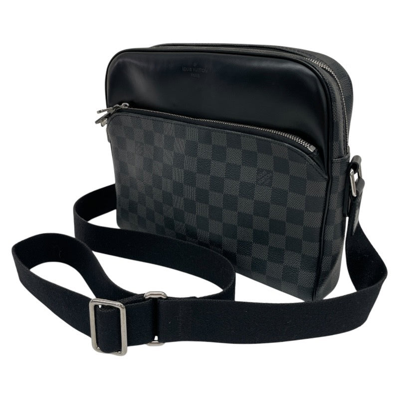 【LOUIS VUITTON】ルイ・ヴィトン デイトンPM N41408 ショルダーバッグメンズ ダミエグラフィット グレー ブラック レザー メッセンジャーバッグ