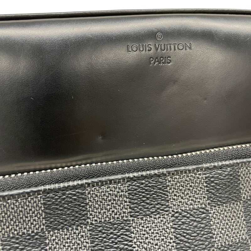 【LOUIS VUITTON】ルイ・ヴィトン デイトンPM N41408 ショルダーバッグメンズ ダミエグラフィット グレー ブラック レザー メッセンジャーバッグ