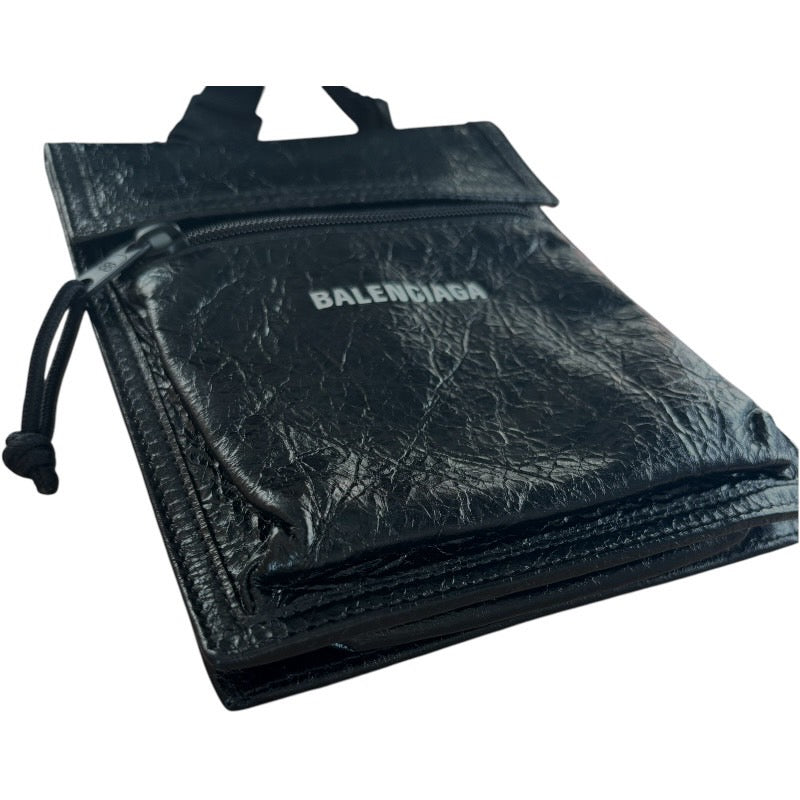 バレンシアガネイビーポシェット ベージュ/黒 シルバー金具