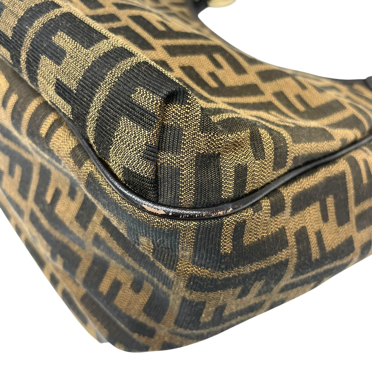 【FENDI】フェンディ ズッカ柄 8BH156 トートバッグ レディース ハンド カーキ チャーム付 レザー