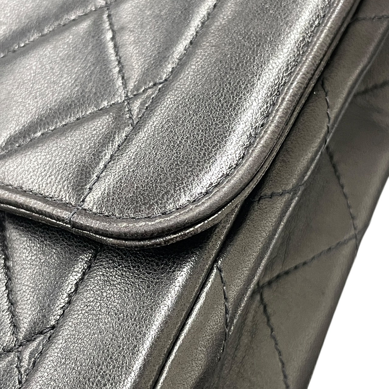 【CHANEL】シャネル ダイアナ ショルダーバッグ ラムスキン レディース マトラッセ23 チェーンショルダー 黒 ブラック