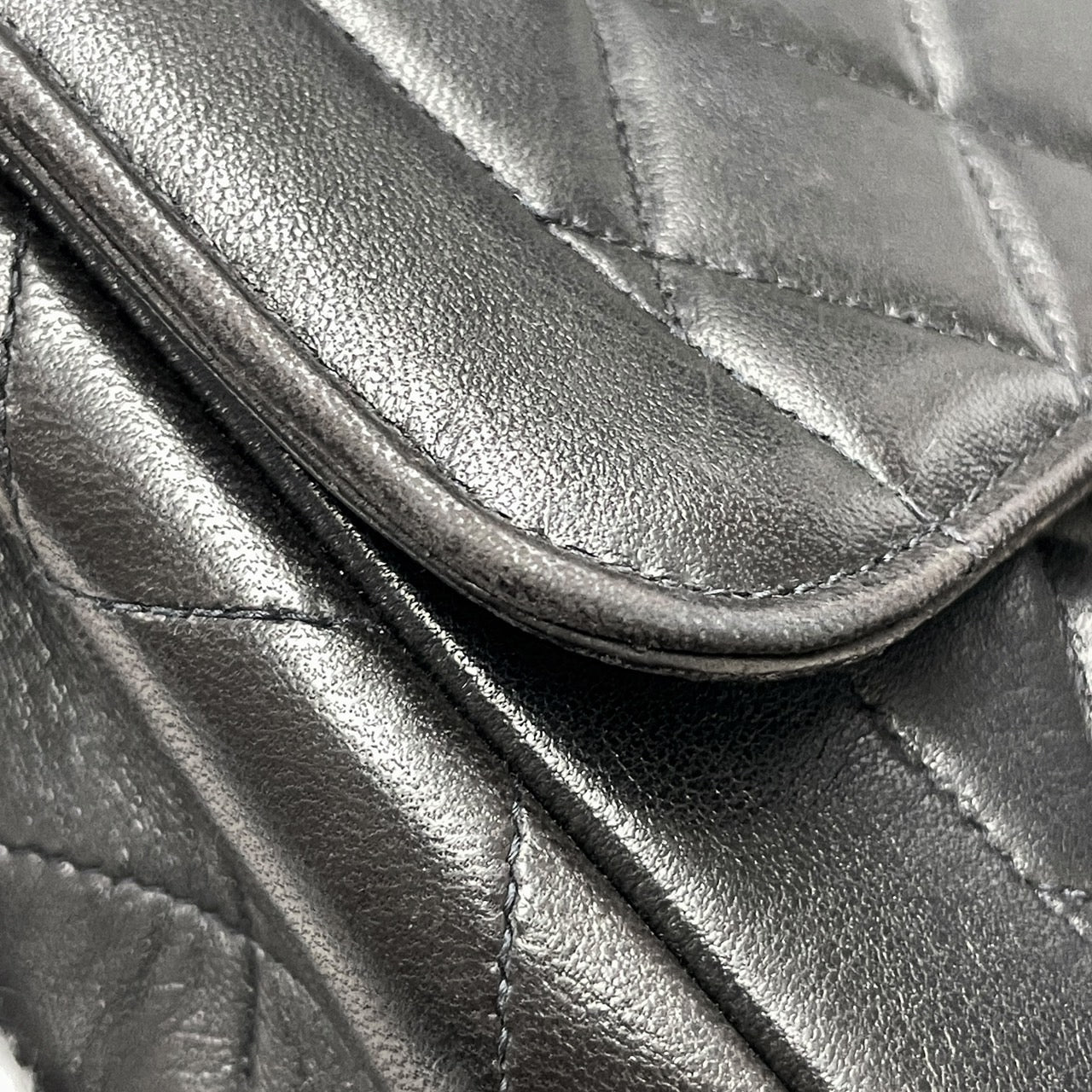 【CHANEL】シャネル ダイアナ ショルダーバッグ ラムスキン レディース マトラッセ23 チェーンショルダー 黒 ブラック