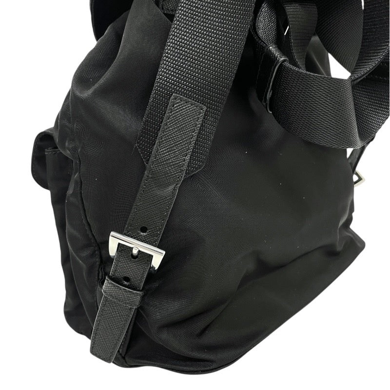 【PRADA】プラダ スモール バックパック 1BZ677 リュック・デイパック ナイロン レディース 巾着 ドローストリング ミニリュック 黒 ブラック サフィアーノ