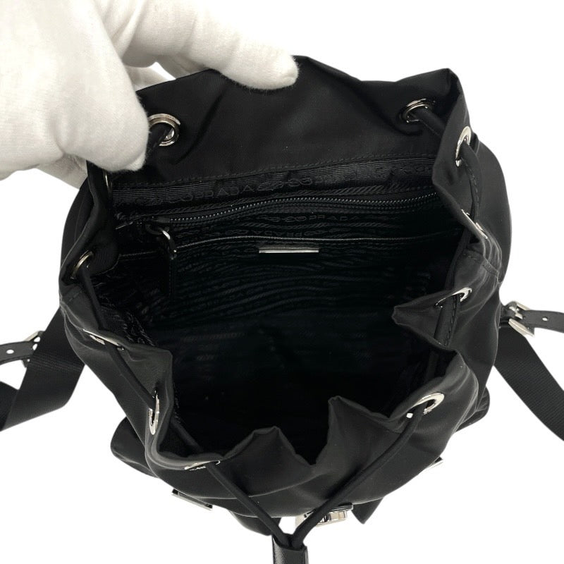 【PRADA】プラダ スモール バックパック 1BZ677 リュック・デイパック ナイロン レディース 巾着 ドローストリング ミニリュック 黒 ブラック サフィアーノ